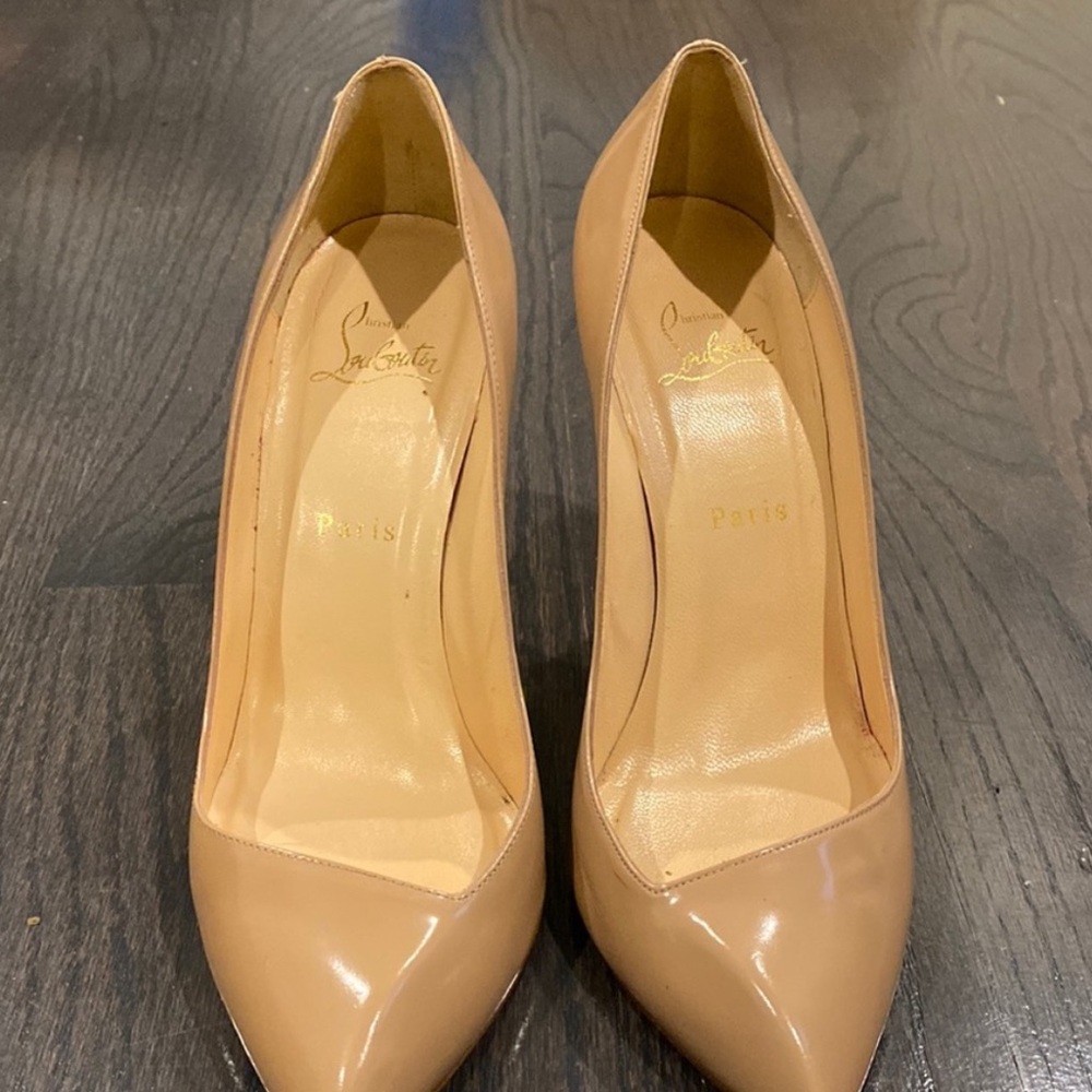 Christian Louboutin Corneille 100 Nude Patent Leather Pumps